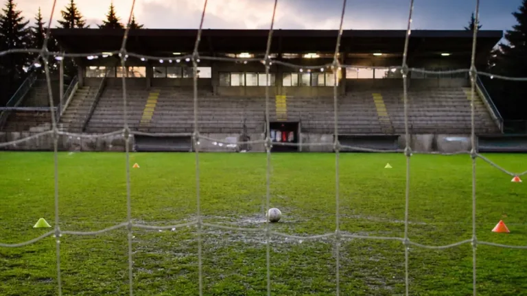 Fiorentina: quattro punti e 19 gol subiti dopo otto giornate, il confronto con la passata stagione